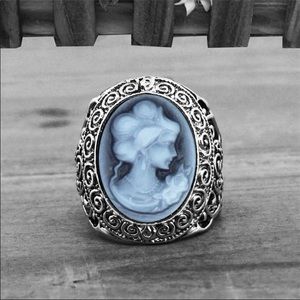 VINTAGE CAMEO VICTORIAN SILVER FILLED RING